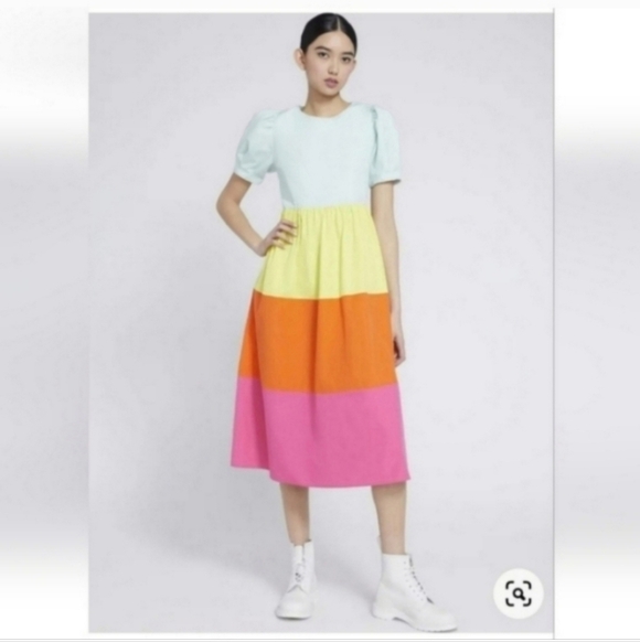 The Alice + Olivia Linnie Puff Sleeve Midi Dress in size 4 NWOT - Picture 3 of 14